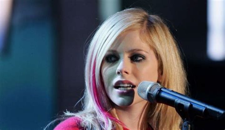 Avril Lavigne Net Worth