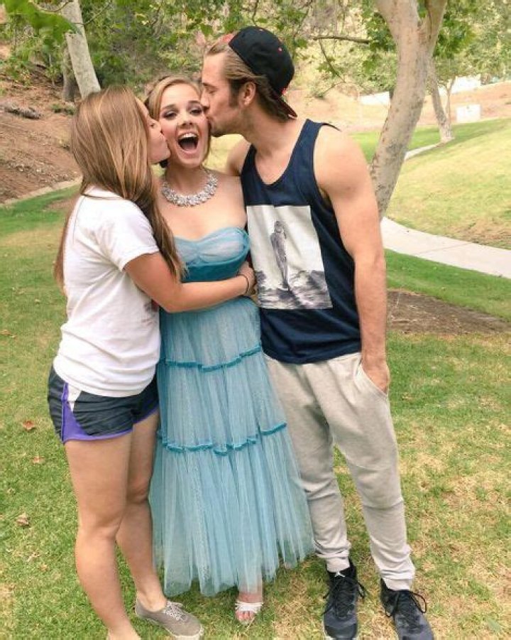 Luke Benward' sister Gracie Benward is currently bonded romantically in a relationship.