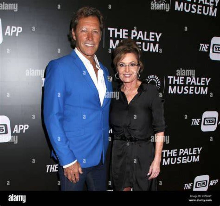 Sarah Palin and Ron Duguay talked about the possibility of getting married. celebsfortune.com
